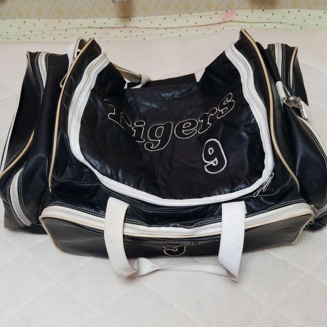 藤本敦士阪神現役時代の仕様バッグ