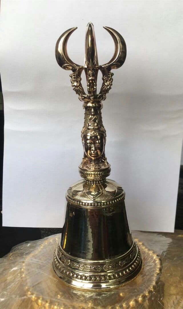 【修縁堂】密教法器 阿嵯耶観音金剛鈴 持鈴 鐘 仏教法具 真鍮製 22cm