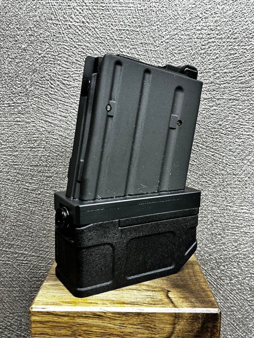 R7-20 東京マルイ GBB M4 マガジンアダプター 外部ソース仕様