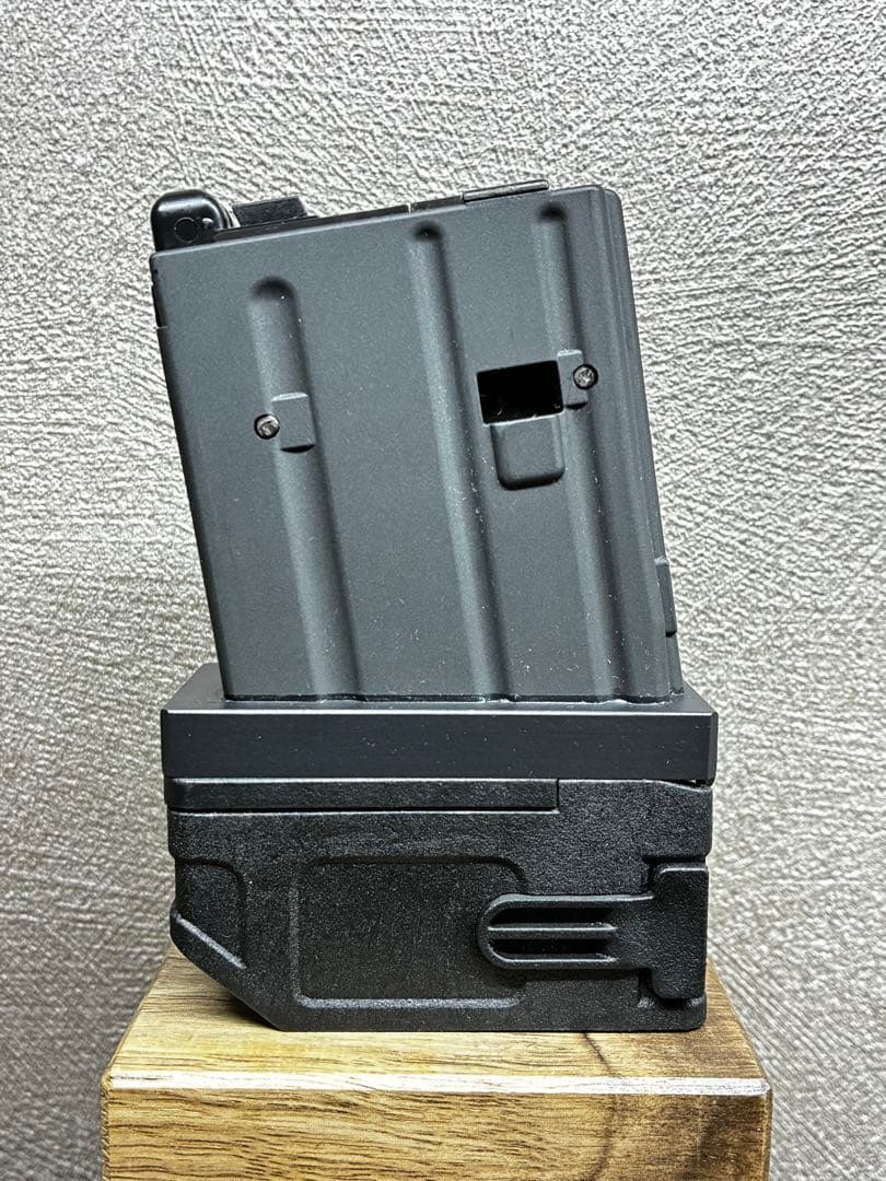 R7-20 東京マルイ GBB M4 マガジンアダプター 外部ソース仕様