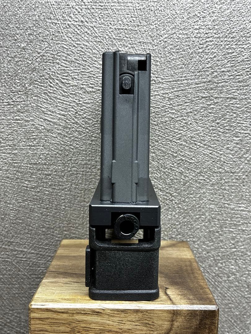 R7-20 東京マルイ GBB M4 マガジンアダプター 外部ソース仕様