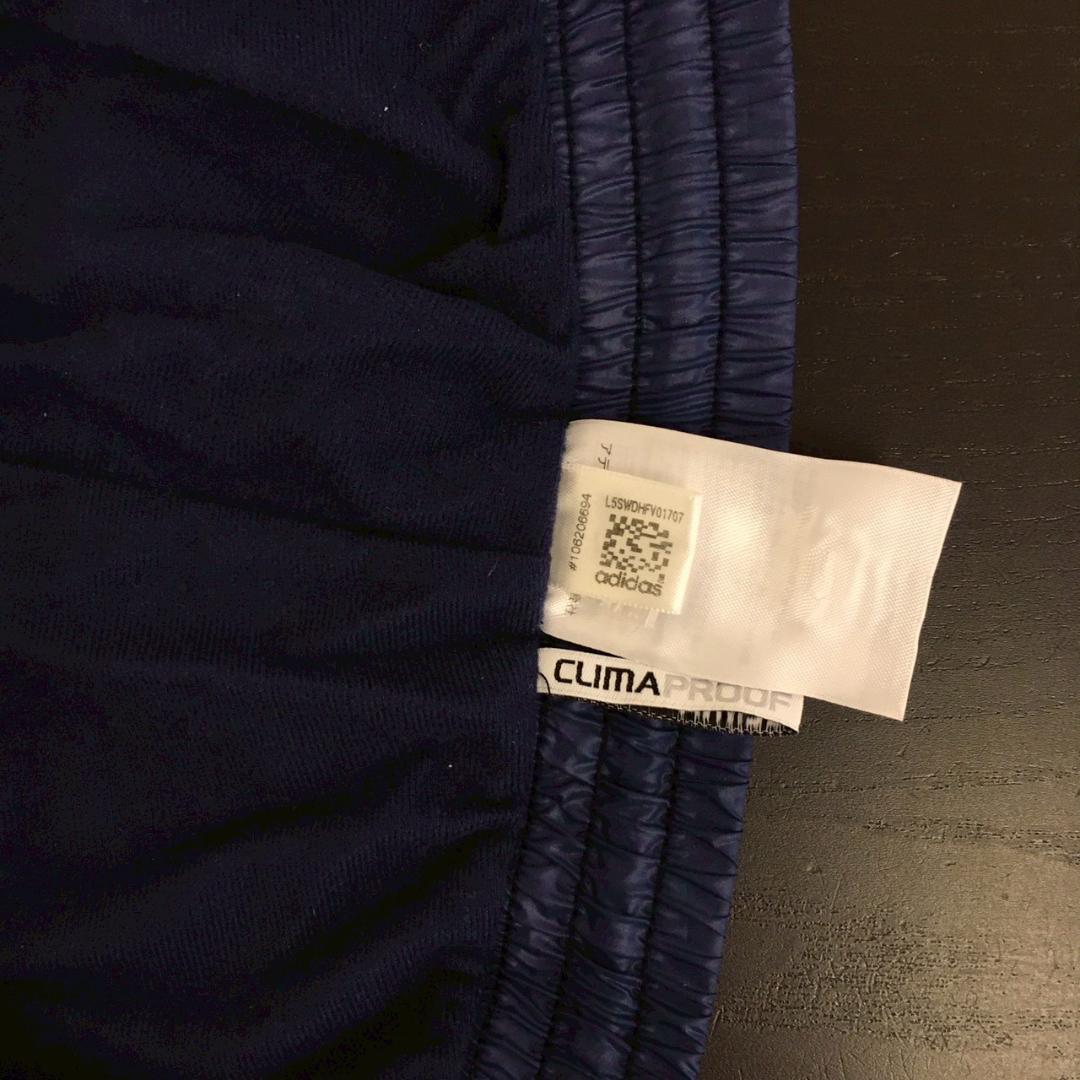 zG1022【M】adidas 刺繍ロゴ入り スポーツウェア ライン入り