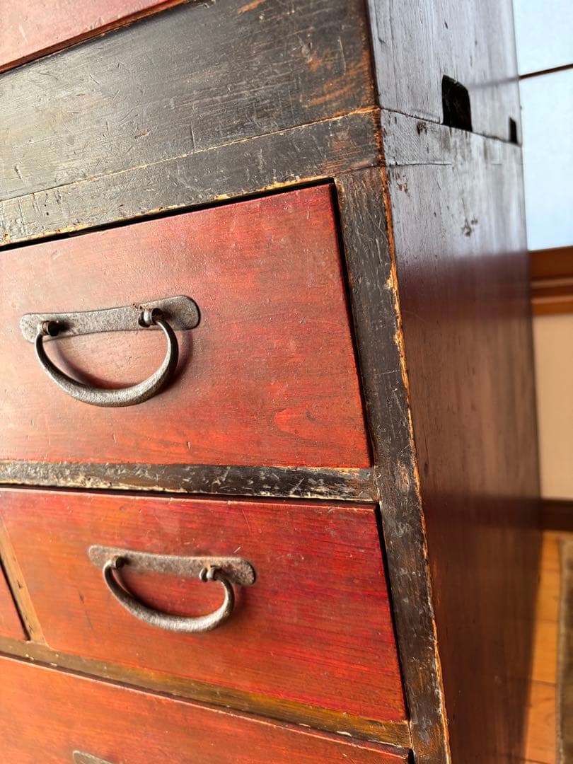 アンティーク　飴色のツヤ美しいシンプル和箪笥　たっぷり収納