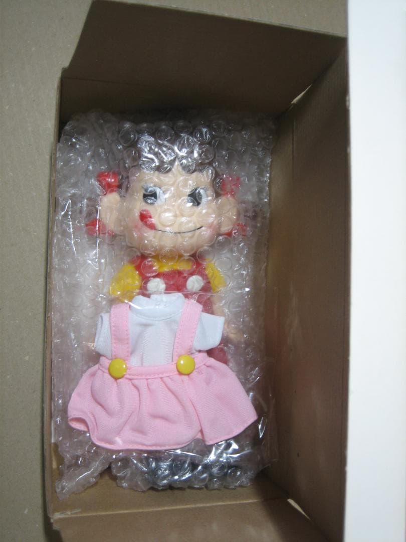 不二家／公式／ペコちゃん／着せ替え人形／新品未使用／着替え完備