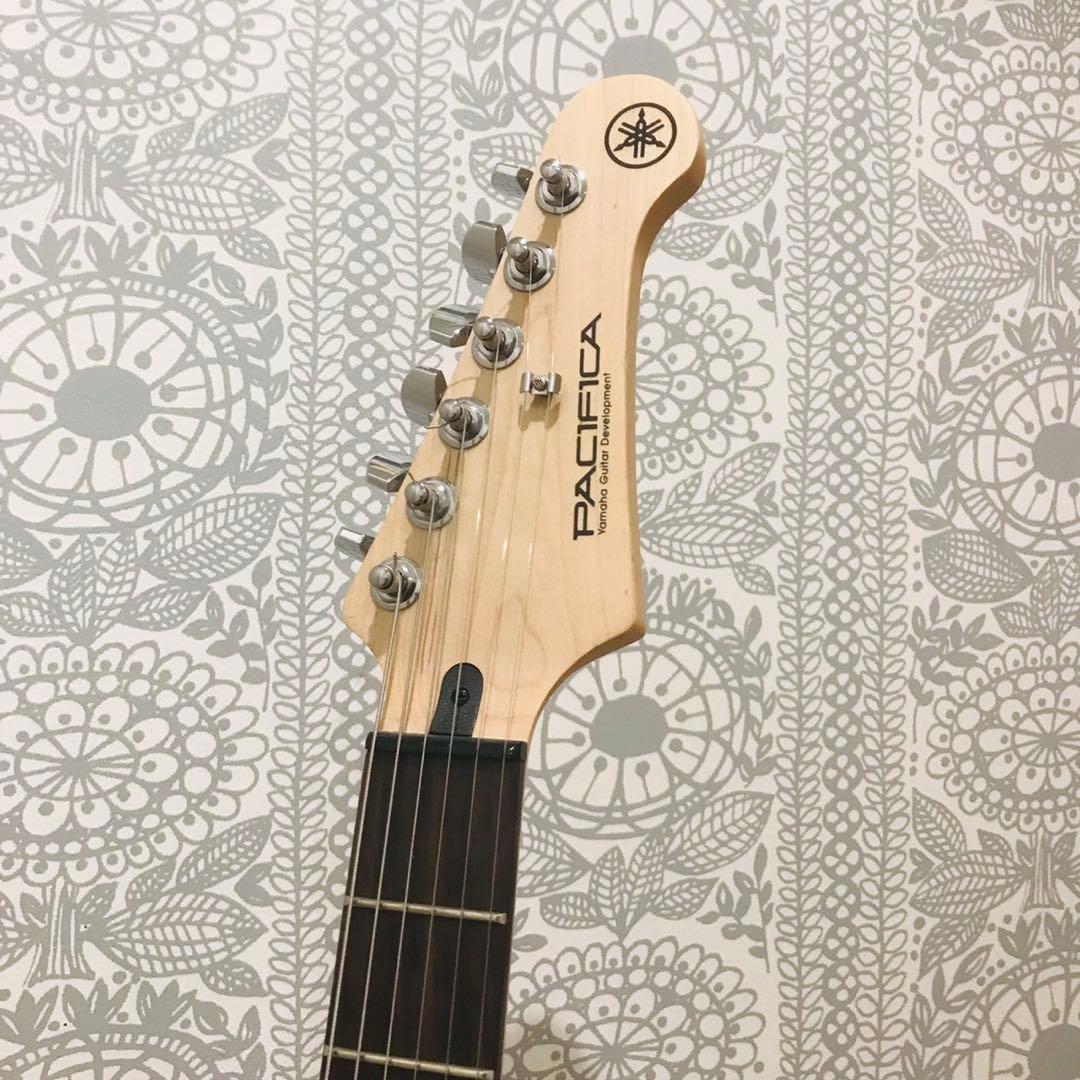 YAMAHA PACIFICA パシフィカ112V 黒　エレキギター