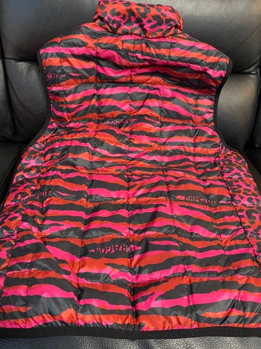 《新品》ダンスウィズドラゴン　ベスト　　豹柄＆ゼブラ