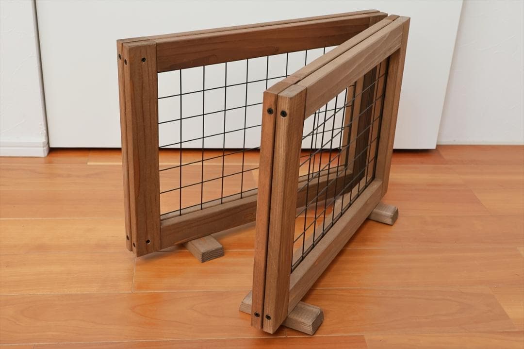 木と金網のペットフェンス　ドッグガード　折りたたんで収納可！　サイズオーダー可！