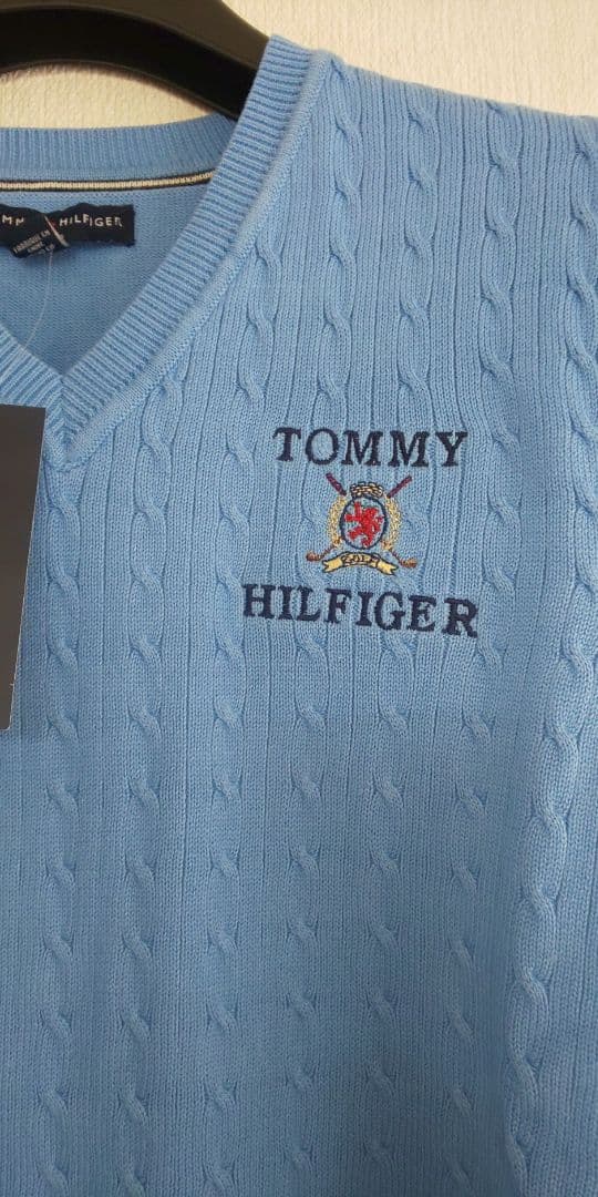 トミーゴルフ ベストブルー 特注紋章ロゴ刺繍入り