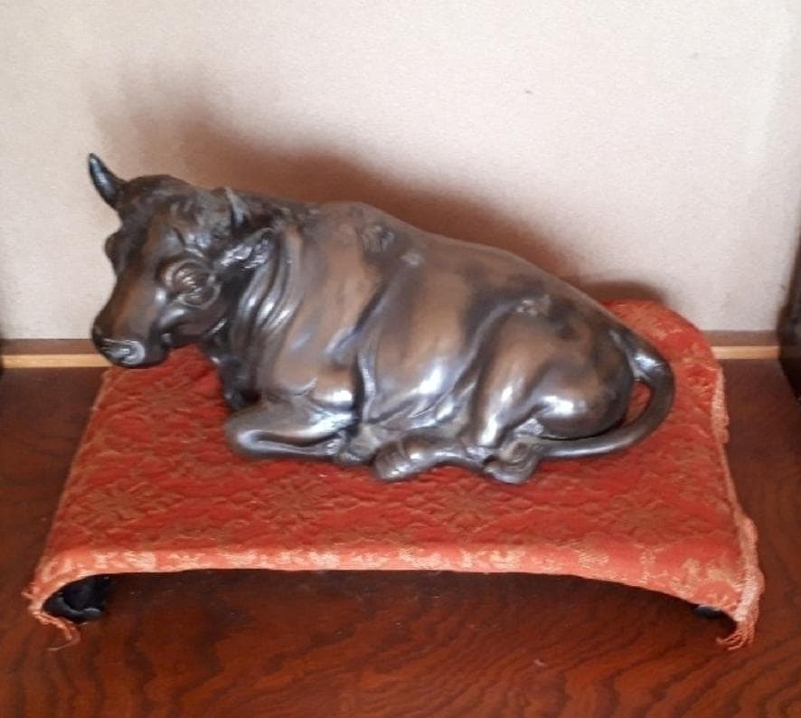 【送料無料】牛の置物