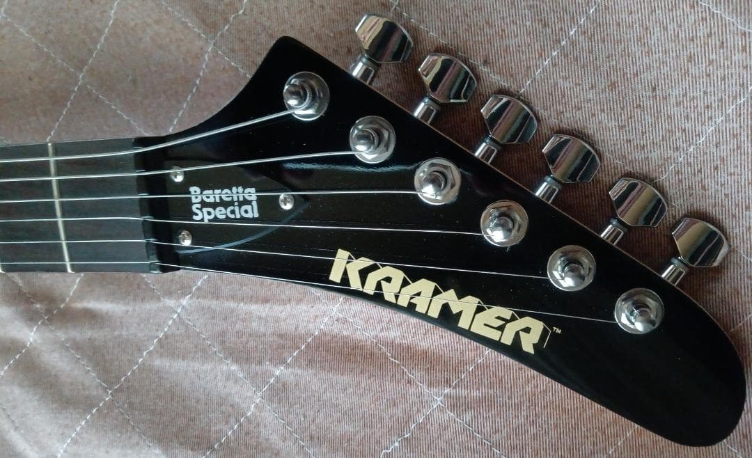 『KRAMER』 エレキギター