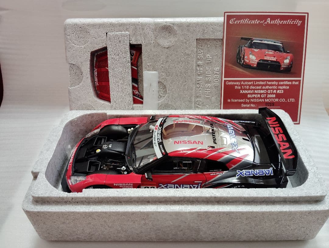 G04 オートアート製 1/18 XANAVI NISMO GTR 2008