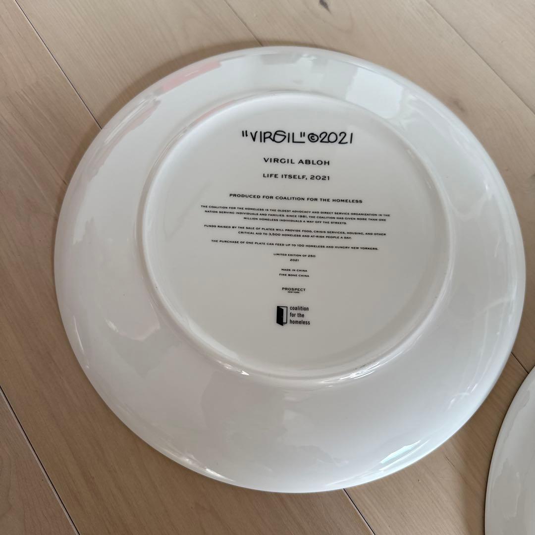 Virgil Abloh Plate ホワイト＆ブラック　世界限定250個❗️