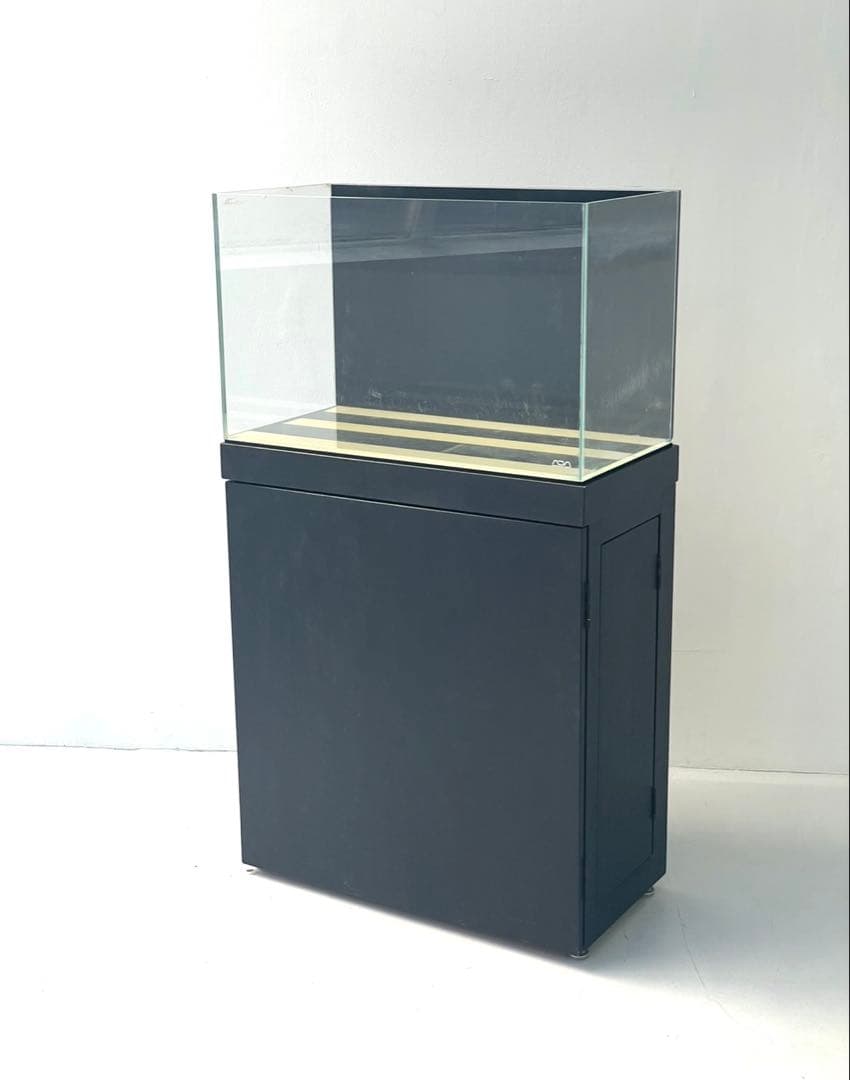 ガラス水槽 中型 収納付き 黒、アクアリウム一式