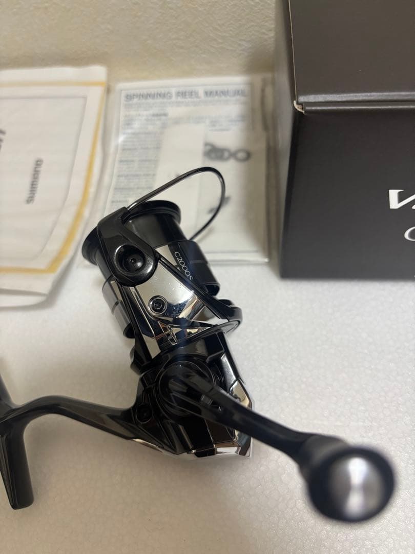 23ヴァンキッシュ C2000S スピニングリール
