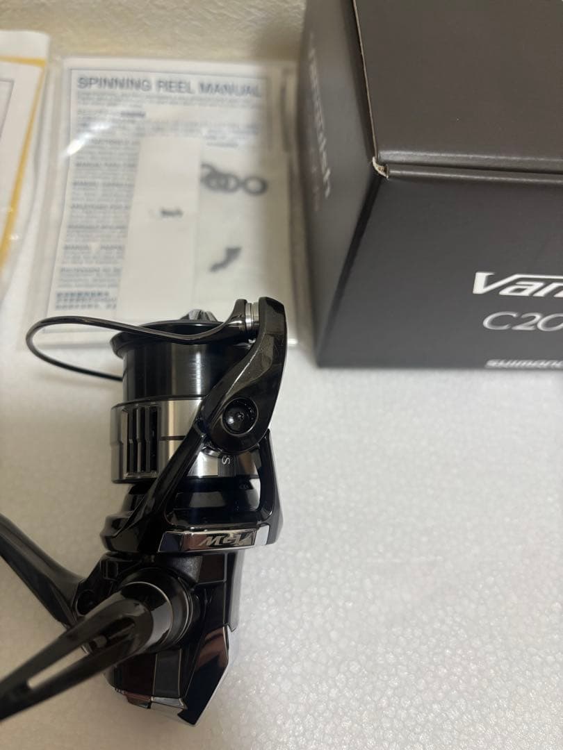 23ヴァンキッシュ C2000S スピニングリール