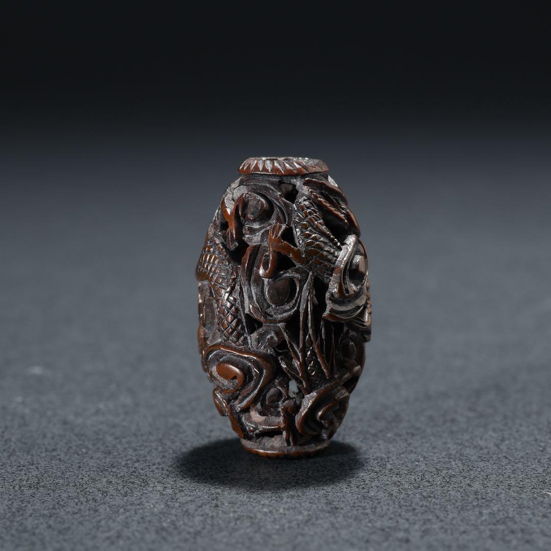 緒締玉　宝珠に龍　透かし　木彫　骨董　印籠　胴乱　R1437