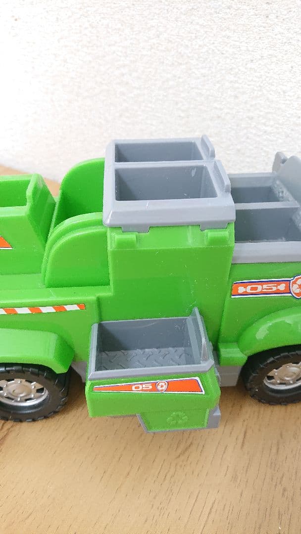 パウパトロール　アルティメットレスキュービーグル　6体付き