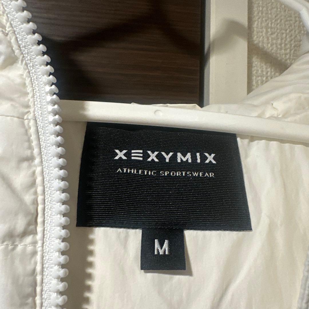 ゼクシーミックス ソフトアイボリー ダウンジャケット M