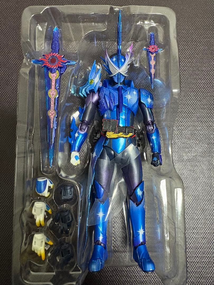 フィギュアーツ　仮面ライダークロスセイバー　最終値引き
