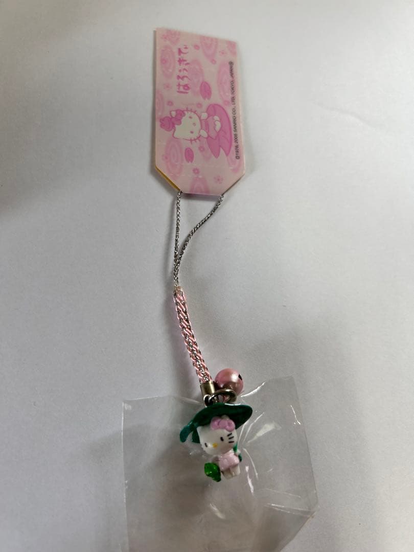 2005年　ハローキティ 根付け　雨のなごみ　カエル 葉っぱ 傘 緑