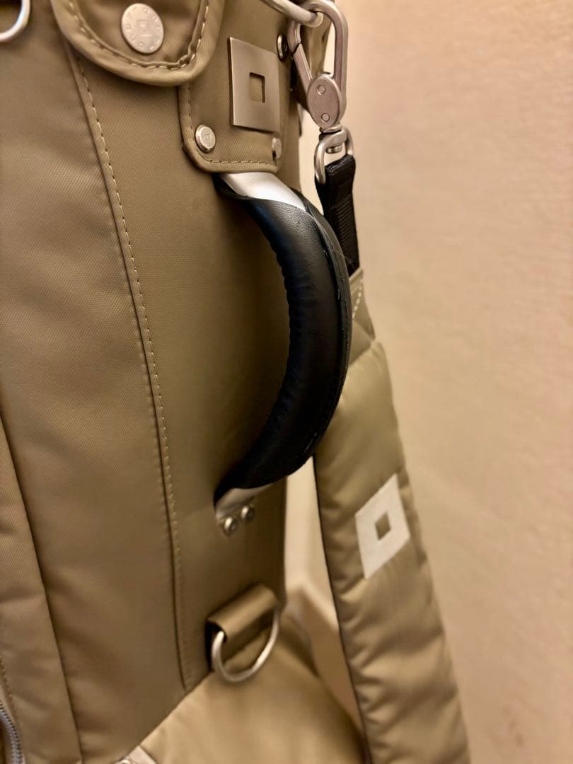 ONOFF〈オノフ〉キャディバッグ (ベージュ)