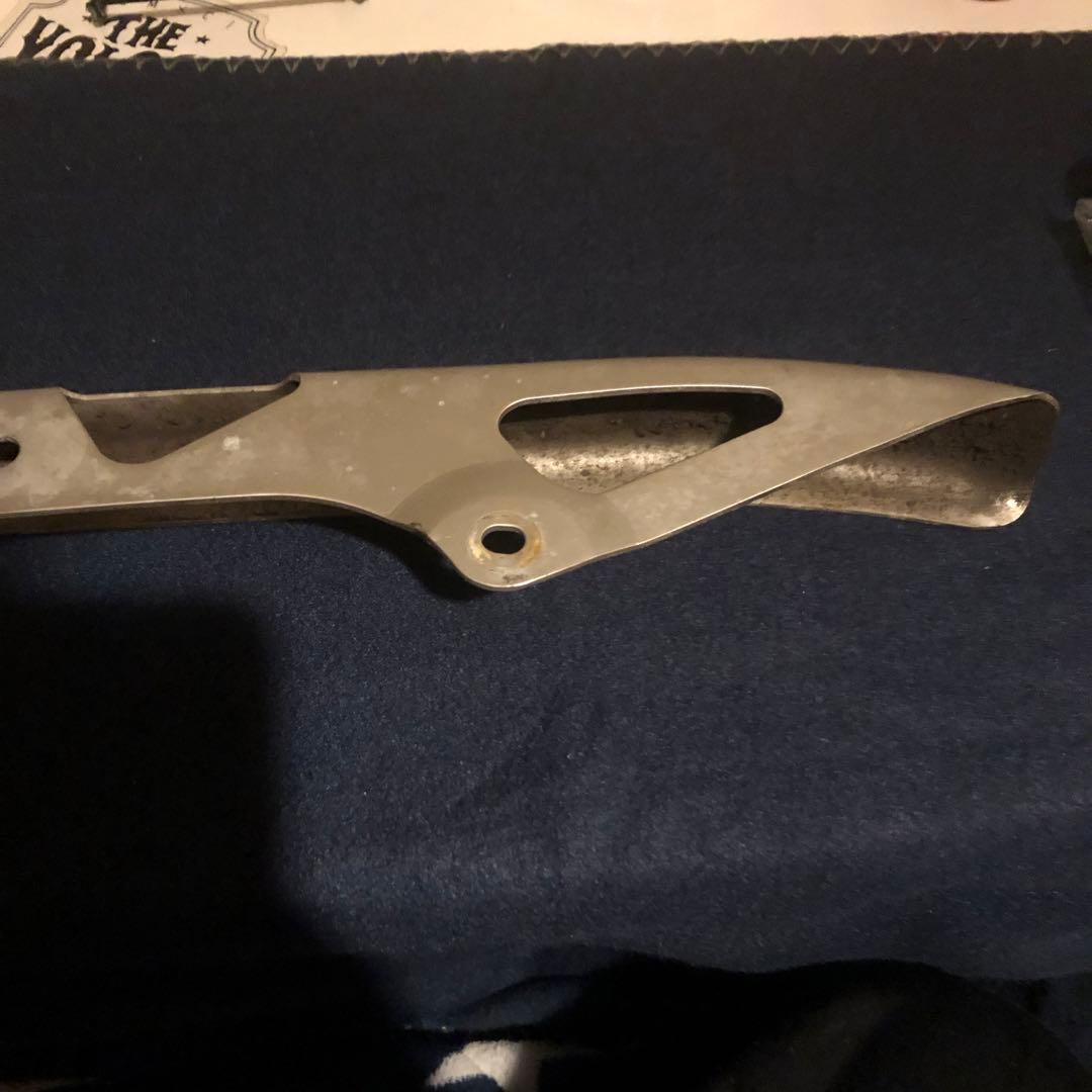 ゼファー純正チェーンカバー