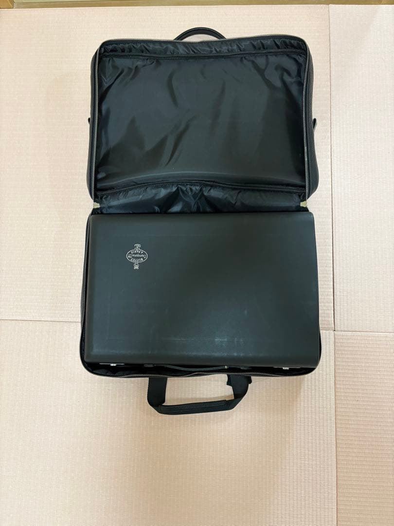 F.ARTHUR UEBEL. クラリネットケース・バッグ　ポーチ2個付き