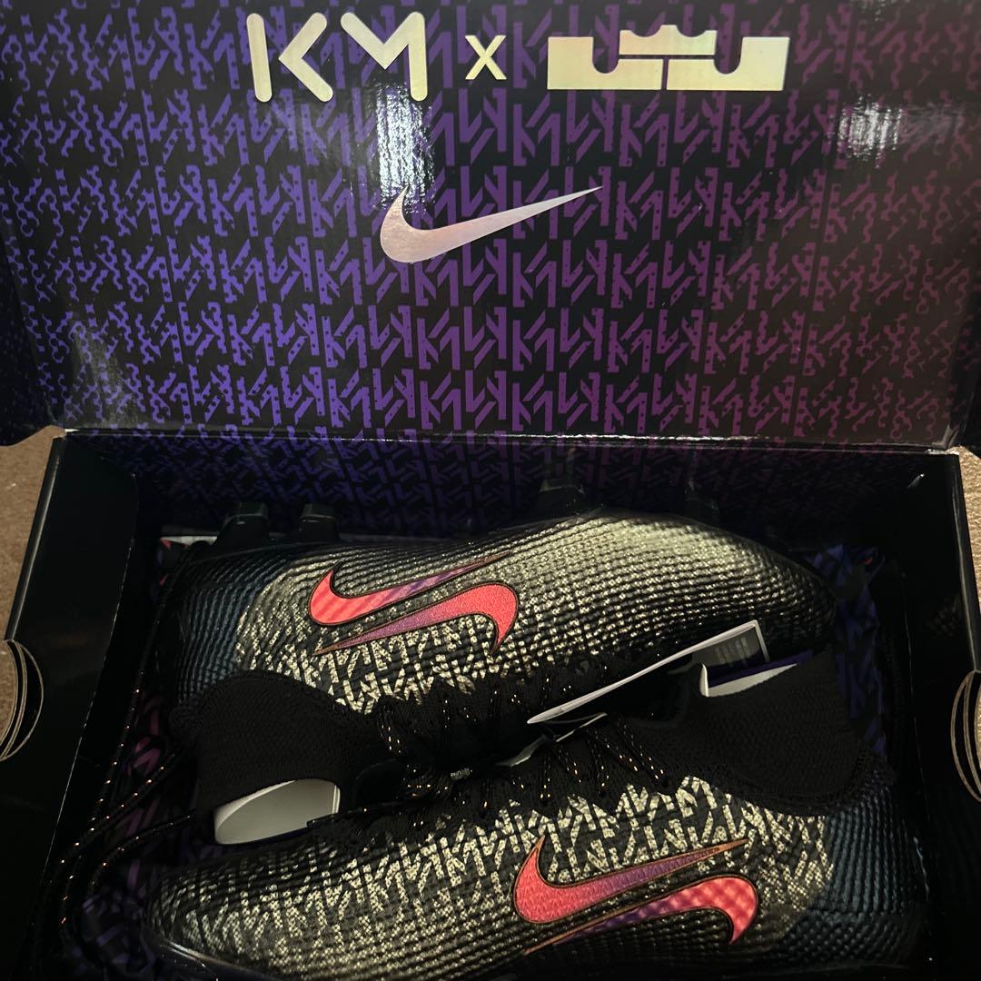 マーキュリアルスーパーフライ　エンパぺモデル