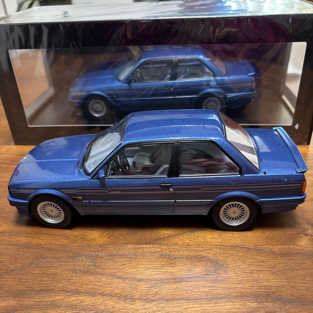 ミニカー  ALPINA C2 2.7 1/18