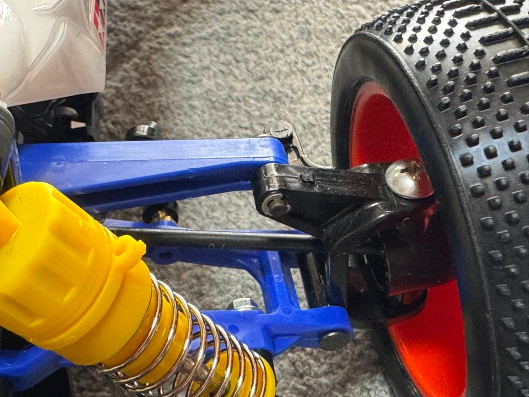 タミヤサンダーショットボディ&ウイング搭載セイントドラゴンシャーシ、メカ・OP付