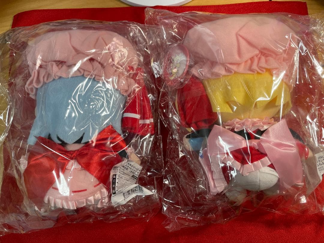 ☆新品☆東方 ふもふもふらん ふもふもれみりあ 2体セット 缶バッジ付き