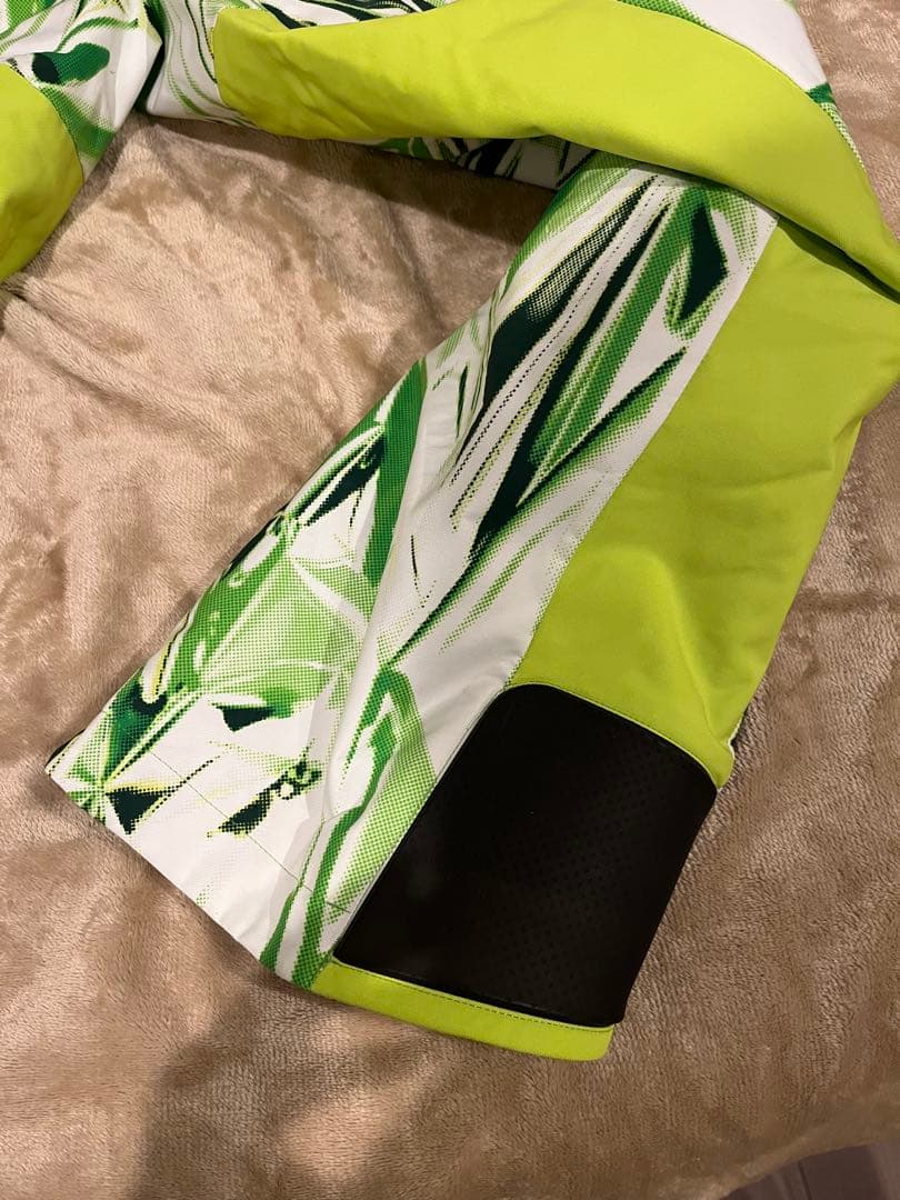 【新品未使用】デサント S.I.O スキーウェア 上下セット Mサイズ 技術選