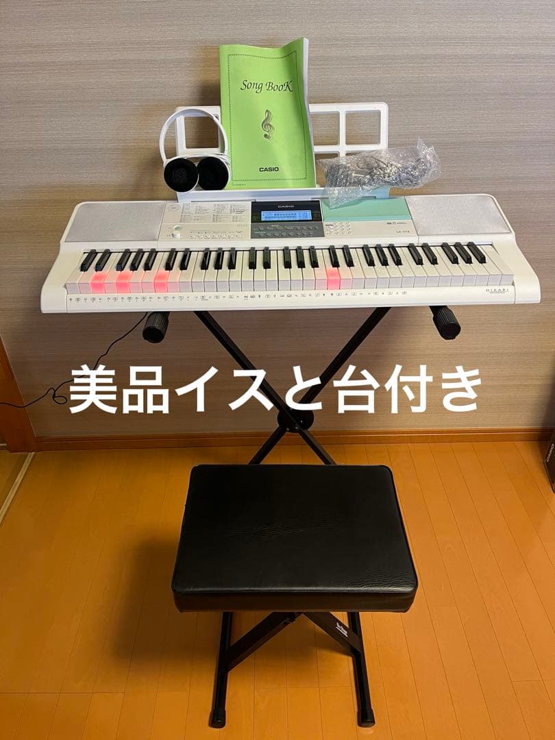 電子ピアノ　CASIO LK-512 光ナビゲーションキーボード