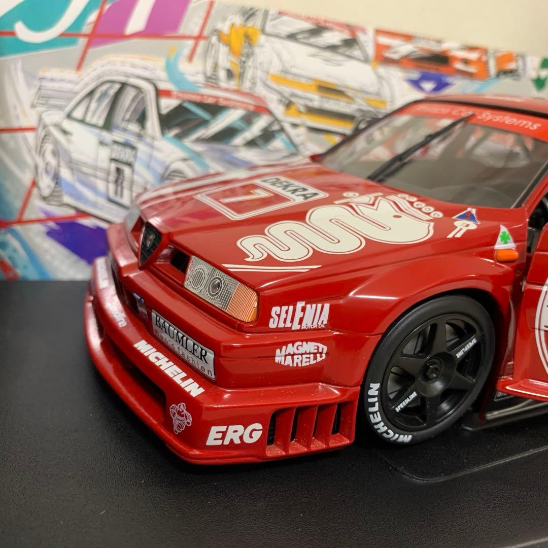 ミニチャンプス　アルファロメオ　1/18