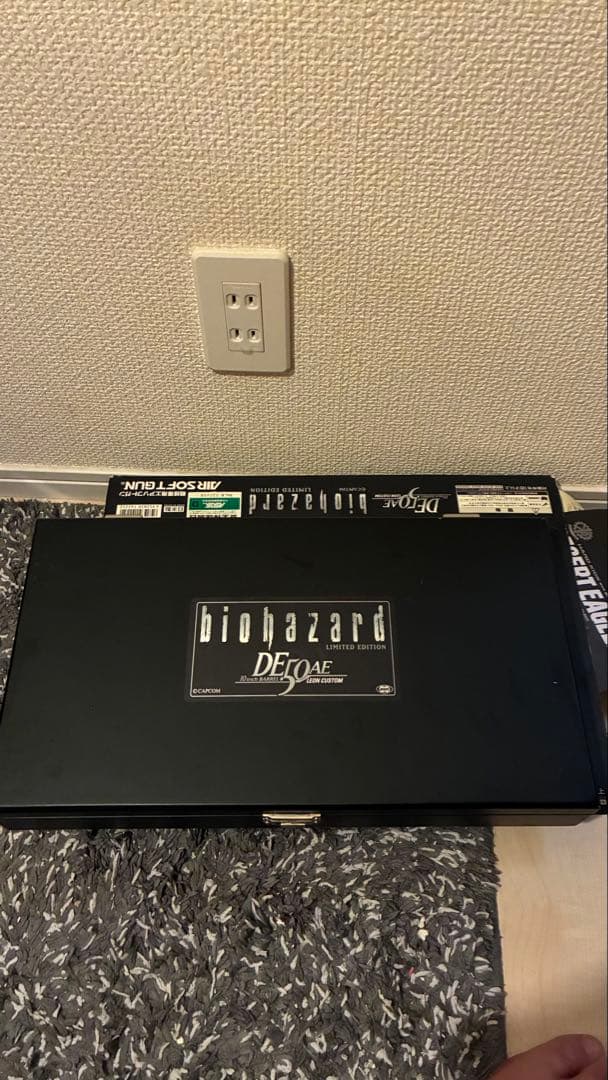 東京マルイバイオハザード DE50AE レオンカスタム 限定版　10インチ