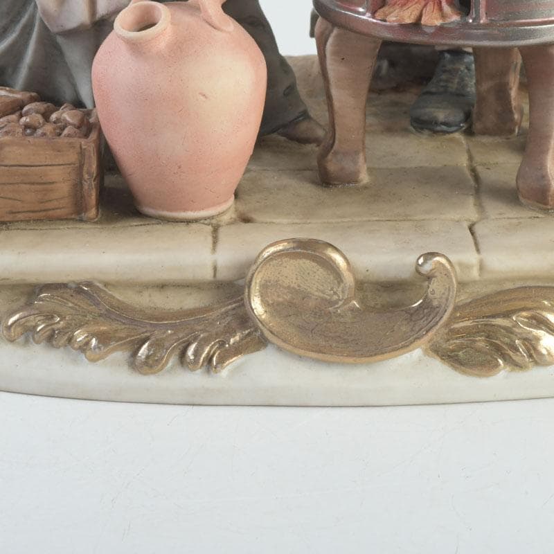 陶器人形　フィギュリン　青年と老婆　置物　C　9304A