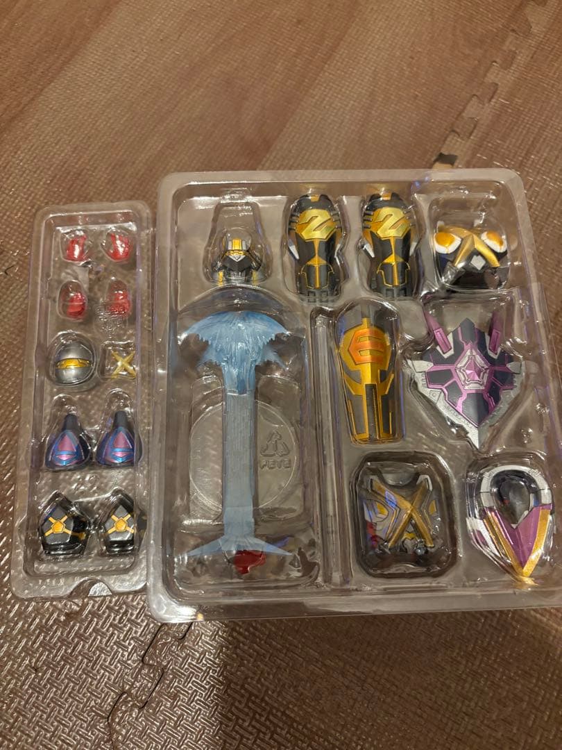 shフィギュアーツウルトラマンX ロマンセット