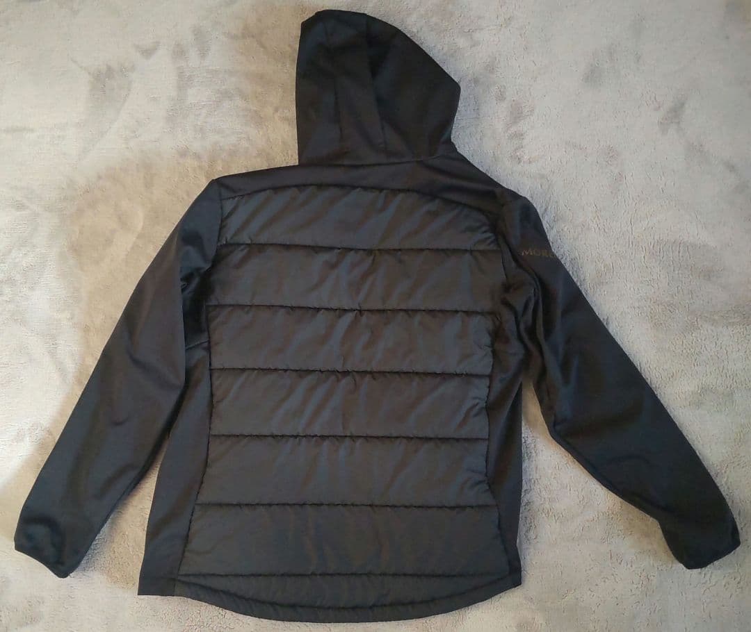 ミズノ　モレリア　中綿ジャケット