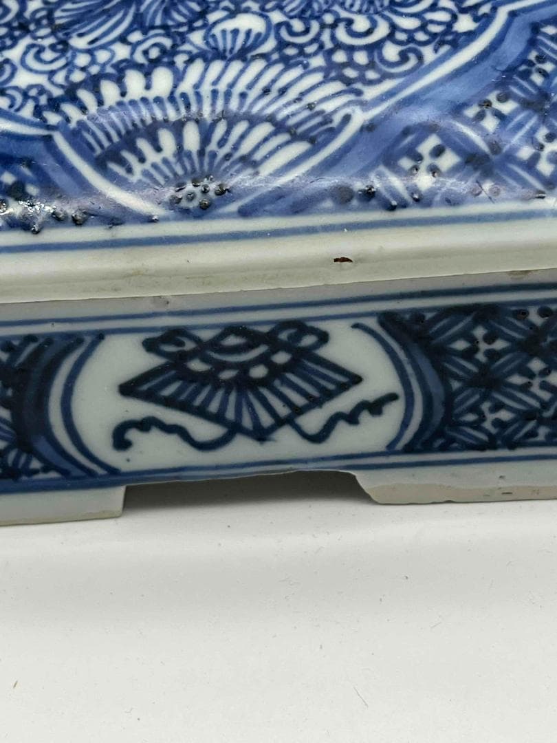 清雍正時代 染付 青花祥瑞花卉文四方印泥盒 蓋盒 香盒 文房香合(A-68)