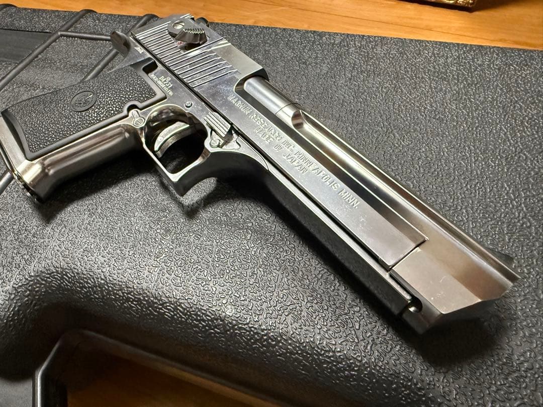 美品 東京マルイ デザートイーグル 50AE クローム ステンレス ABS樹脂製