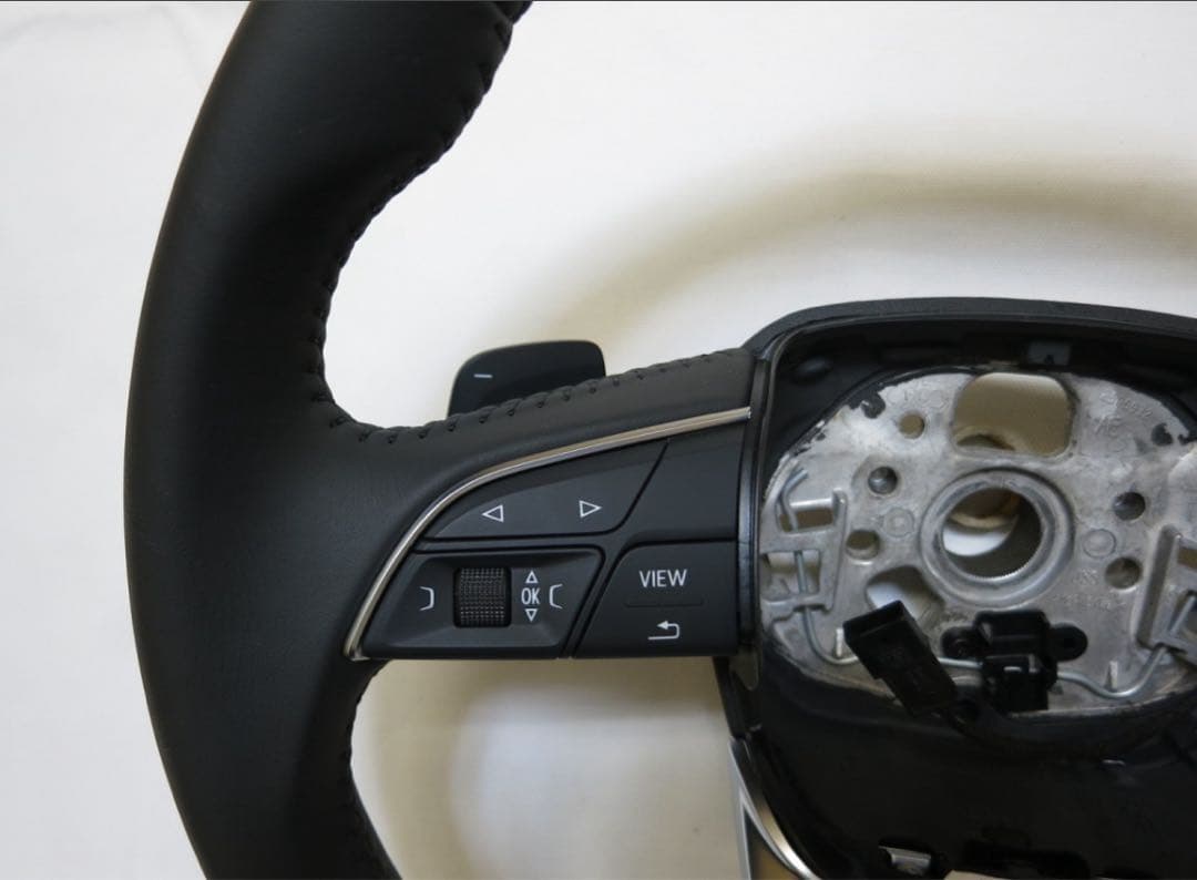 アウディ 純正 内装パーツ インテリア部品 パドルシフト付　低走行車取外し