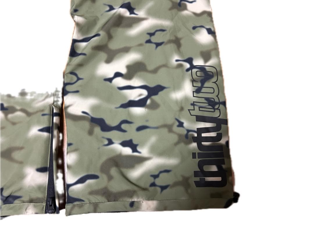 【新品】未使用thirtytwoスノーボードウェアパンツ迷彩XL正規品アーミー