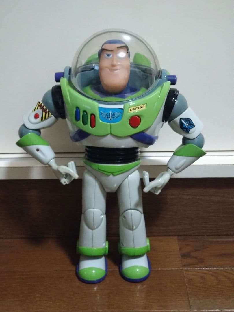 箱付き、初代バズライトイヤー！英語バージョン！清掃、電池交換済！