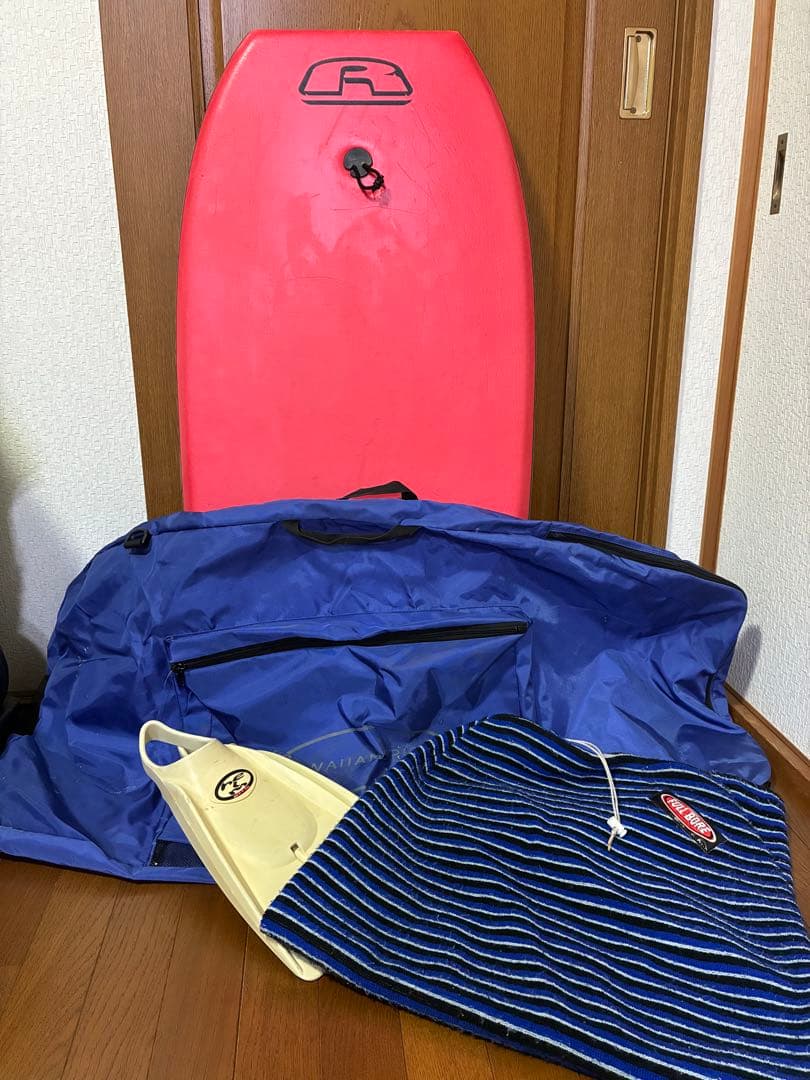 アッちゃんボディボード フィン　ニットケースバッグ付き奈良県手渡し可能