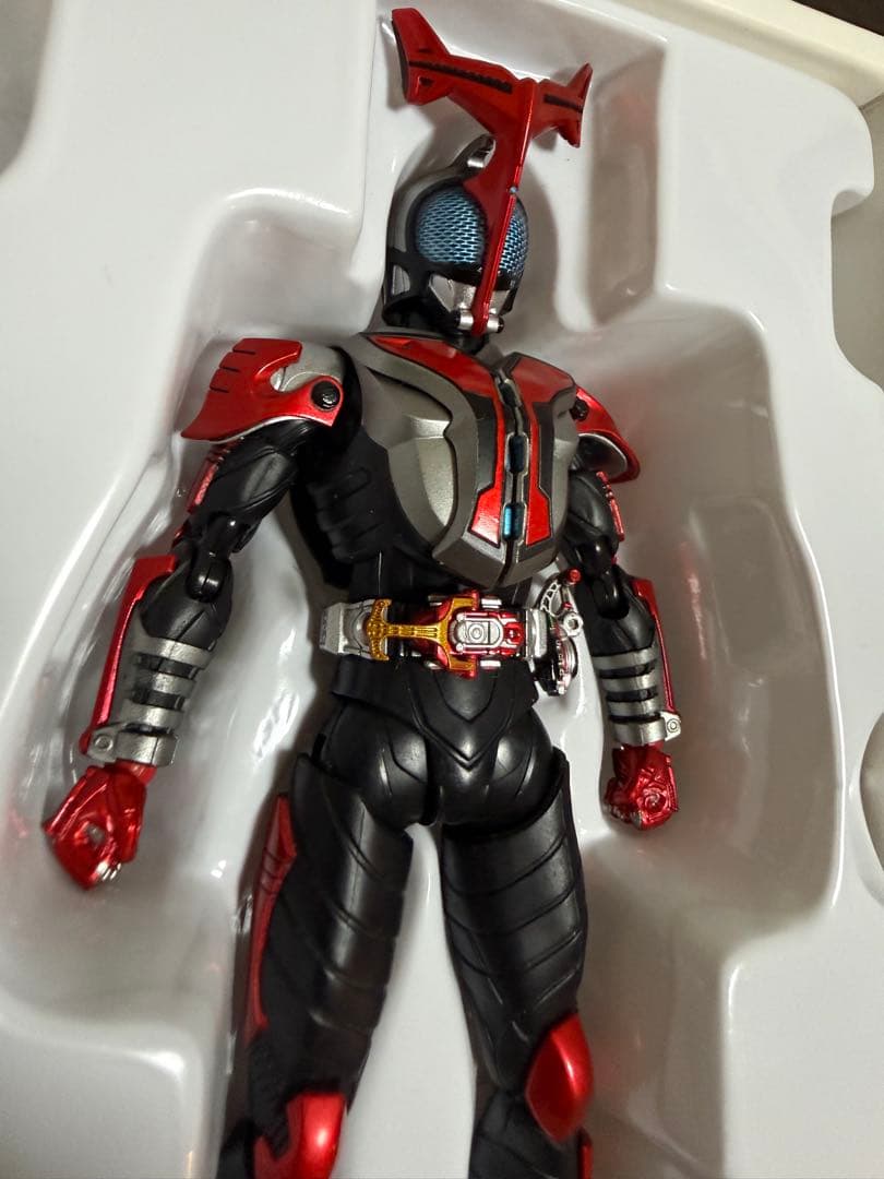 真骨彫 仮面ライダーカブト ハイパーフォーム