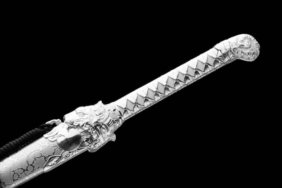 『銀虎ストレート』古兵器 武具　刀装具　日本刀　模造刀 居合刀