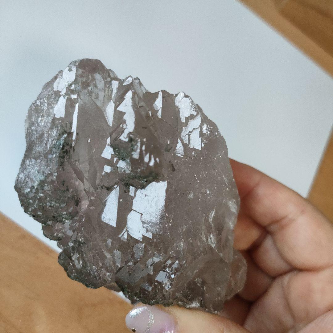 ヒマラヤ水晶 メルー産 スモーキークォーツ シャークスフィン