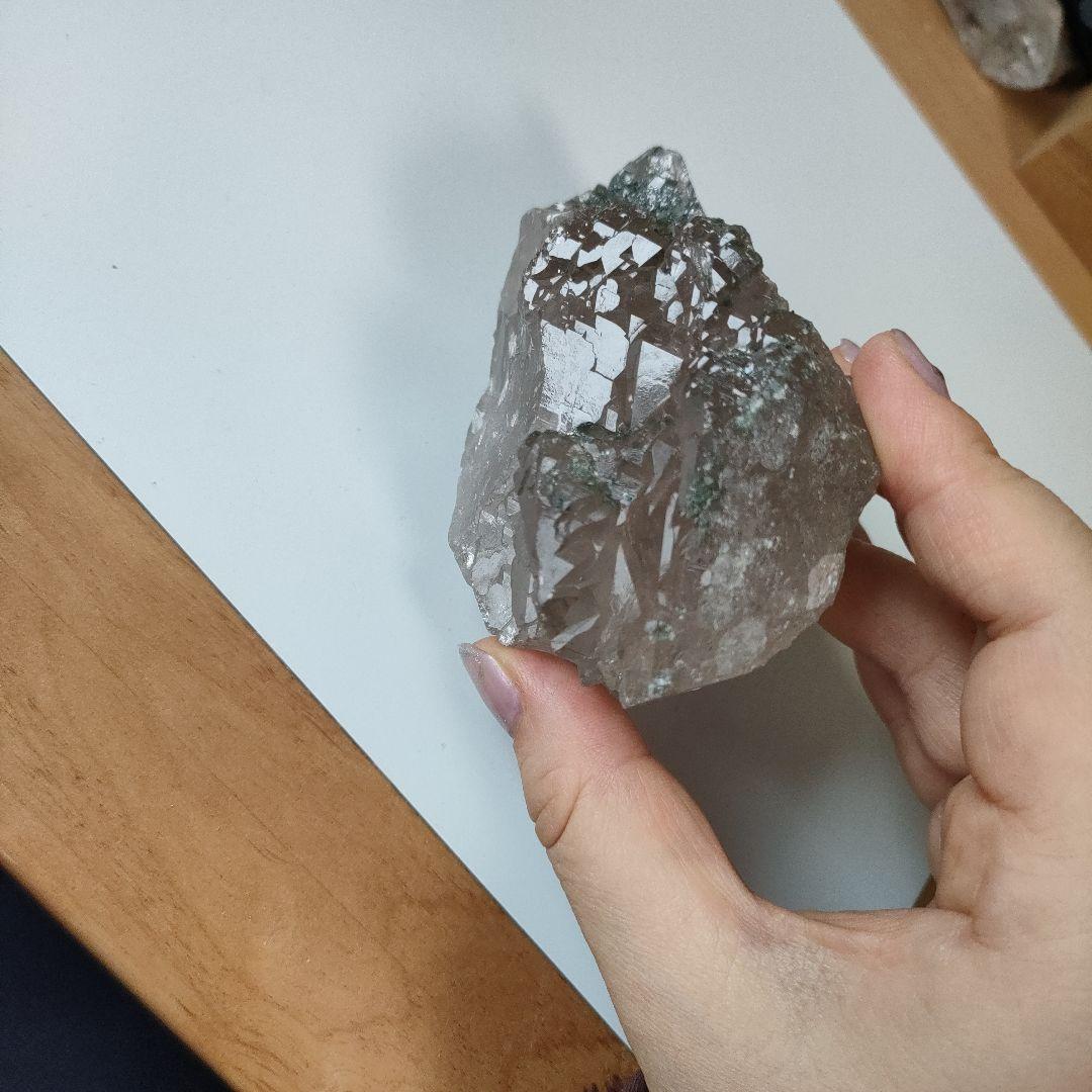 ヒマラヤ水晶 メルー産 スモーキークォーツ シャークスフィン