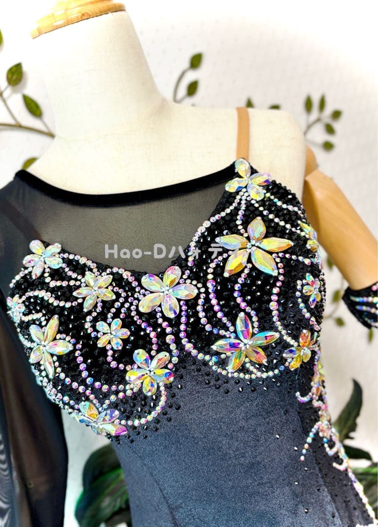 新品★ラテンドレス★M★社交ダンスロング羽★ボリューミー★競技会★黒緑