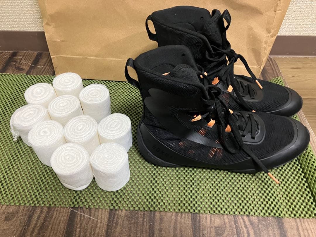 BOXRAW ボクシングシューズとバンテージ5組